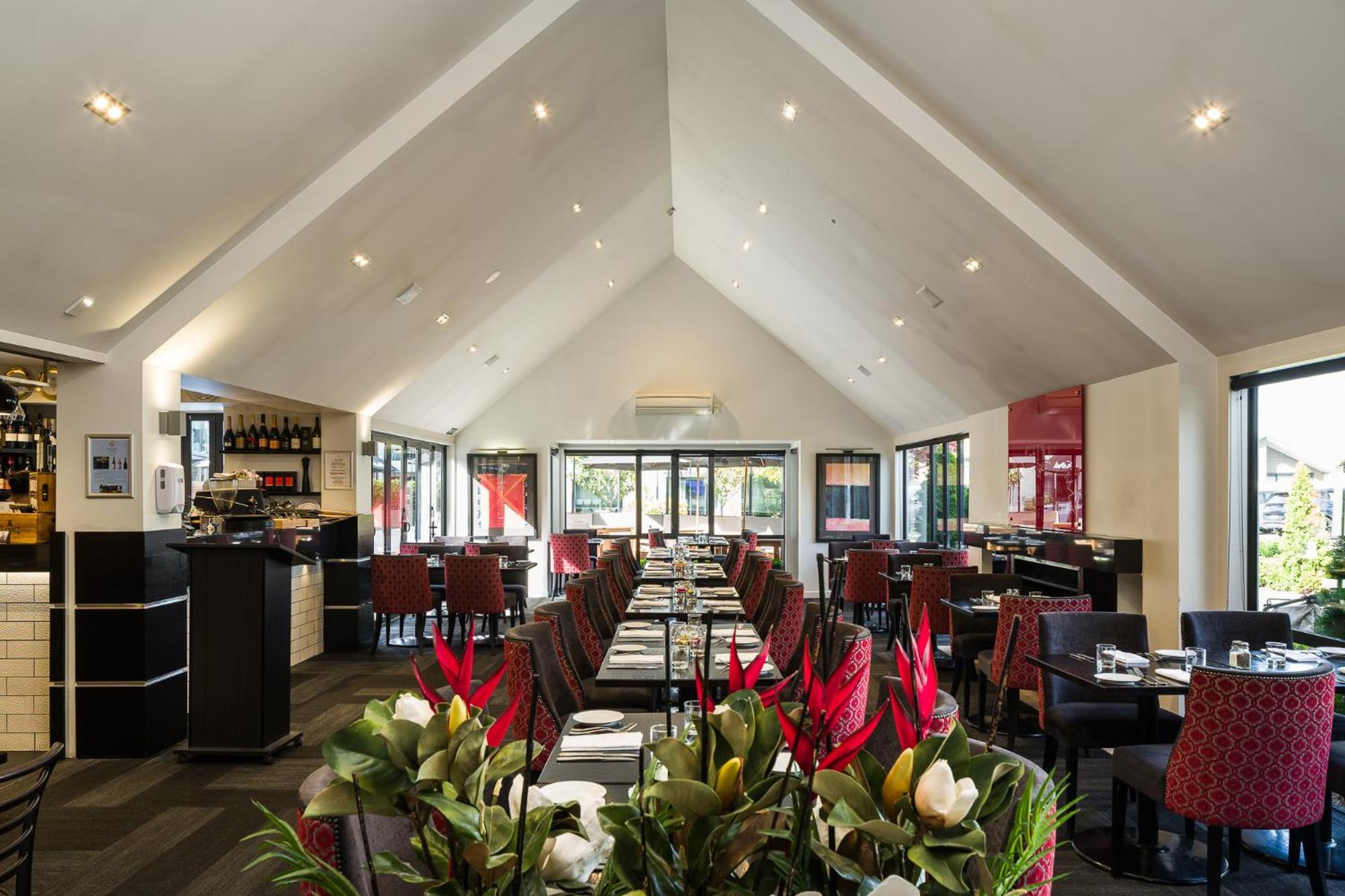 Carnmore Chateau Marlborough Blenheim Exterior photo The restaurant at the hotel
