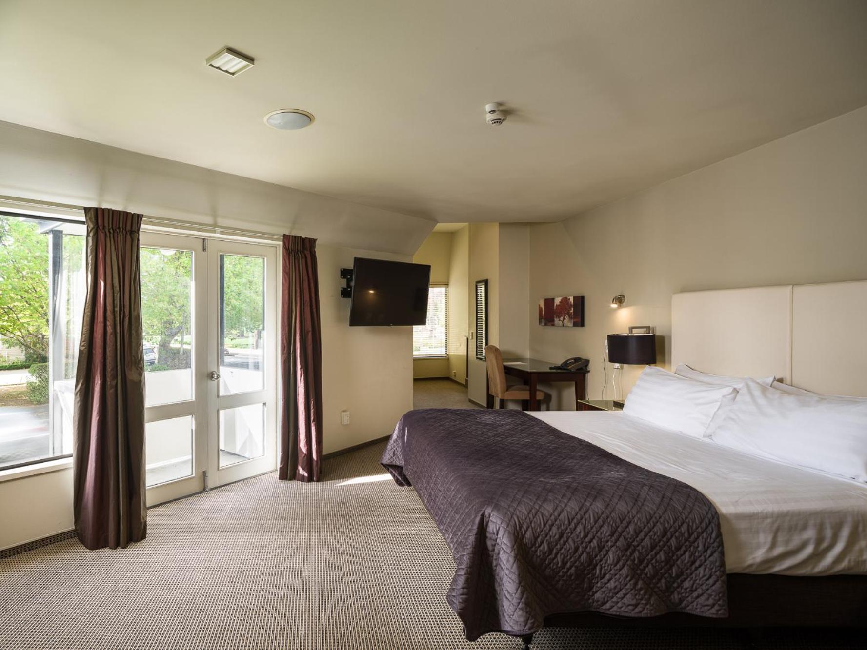 Carnmore Chateau Marlborough Blenheim Exterior photo A room at the hotel